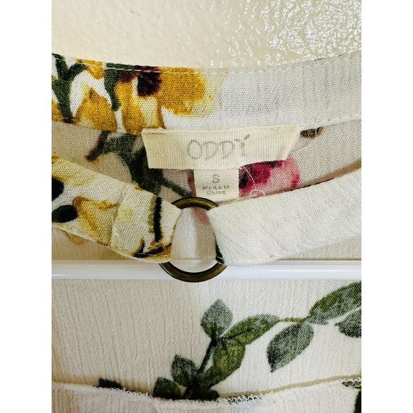 Oddy Women's Floral Wrap Blouse with Angel Sleeves and O Ring Collar Detail Sz S - Picture 3 of 5